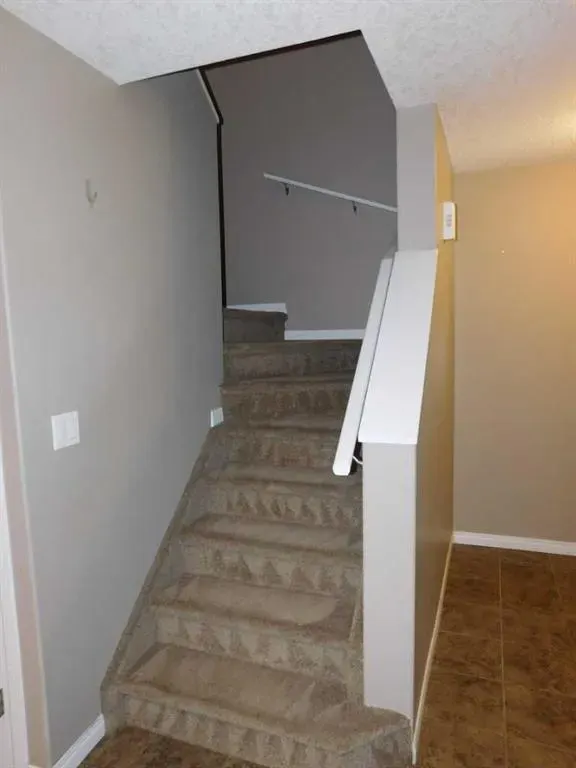 6802 50 Avenue, #7