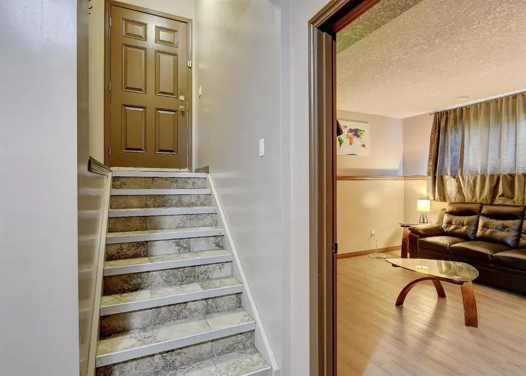 9273 94 Avenue, #A & B