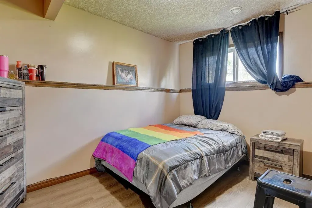 9273 94 Avenue, #A & B