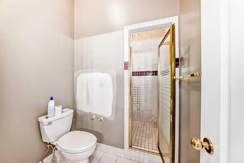 145 Edgeview Road NW