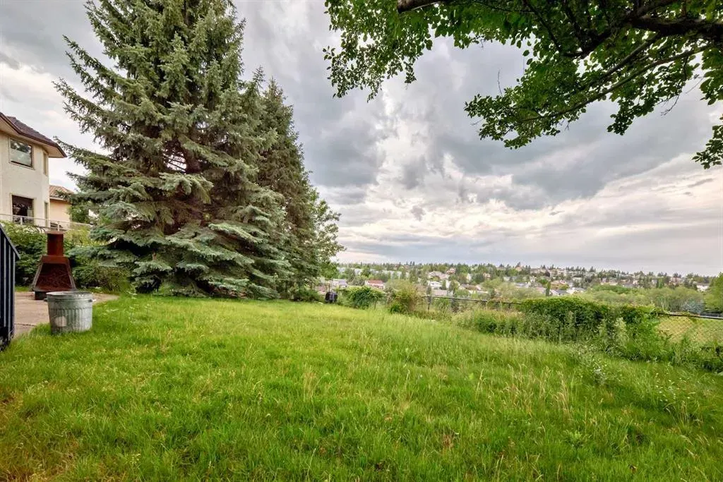 145 Edgeview Road NW