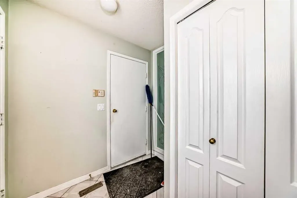 145 Edgeview Road NW