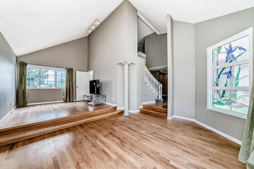 145 Edgeview Road NW