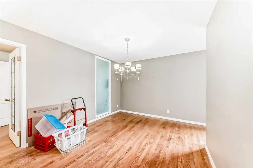 145 Edgeview Road NW
