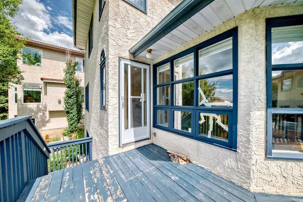 145 Edgeview Road NW
