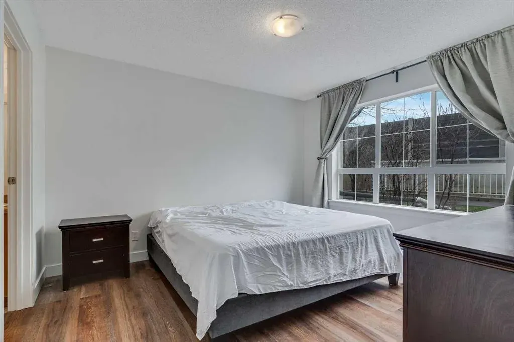 35 Richard Court SW, #113