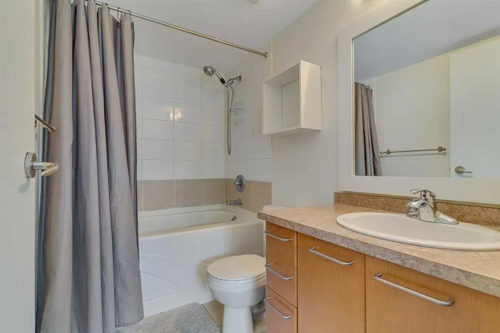 35 Richard Court SW, #113