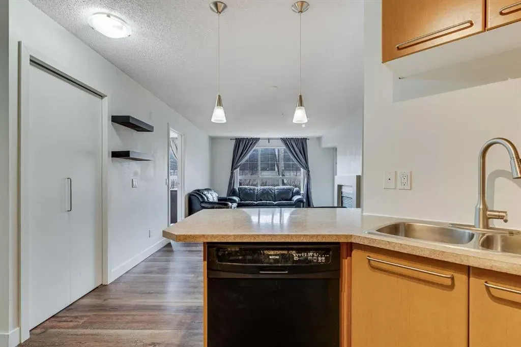 35 Richard Court SW, #113