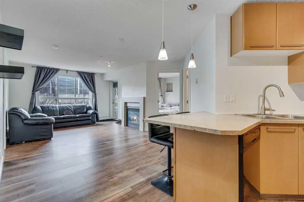 35 Richard Court SW, #113