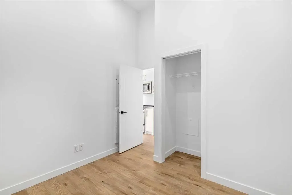 110 18A Street NW, #822