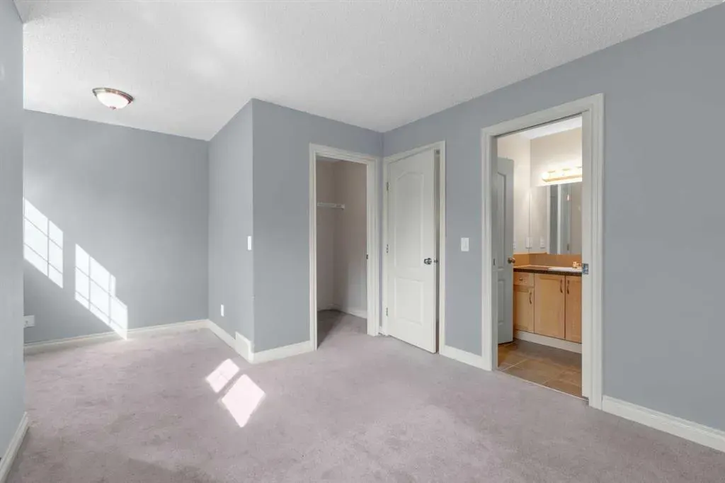 211 Strathaven Mews