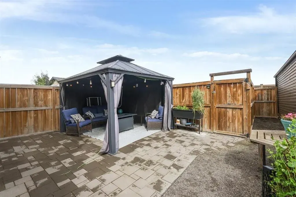 103 Masters Heights SE