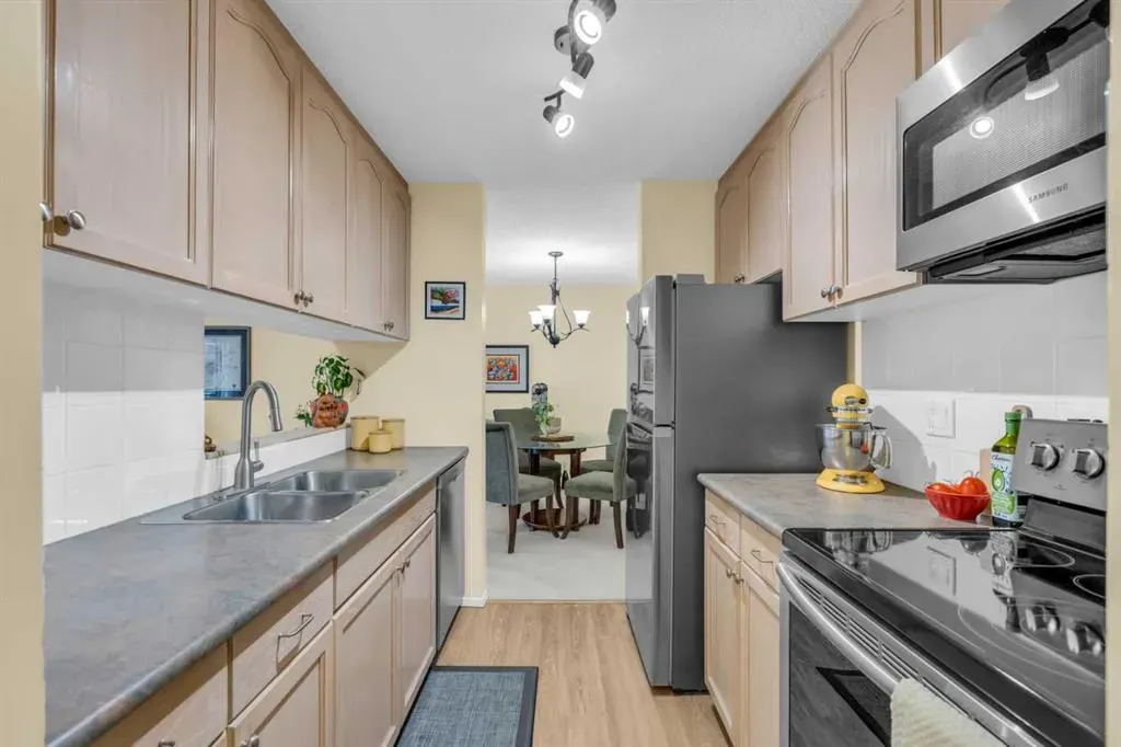 723 57 Avenue SW, #222