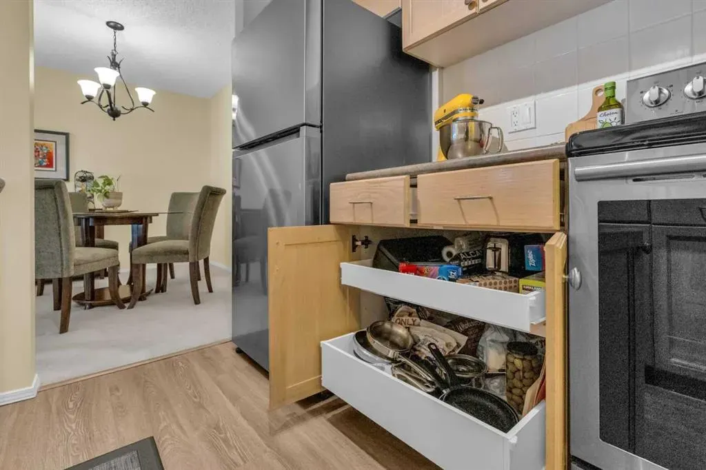 723 57 Avenue SW, #222