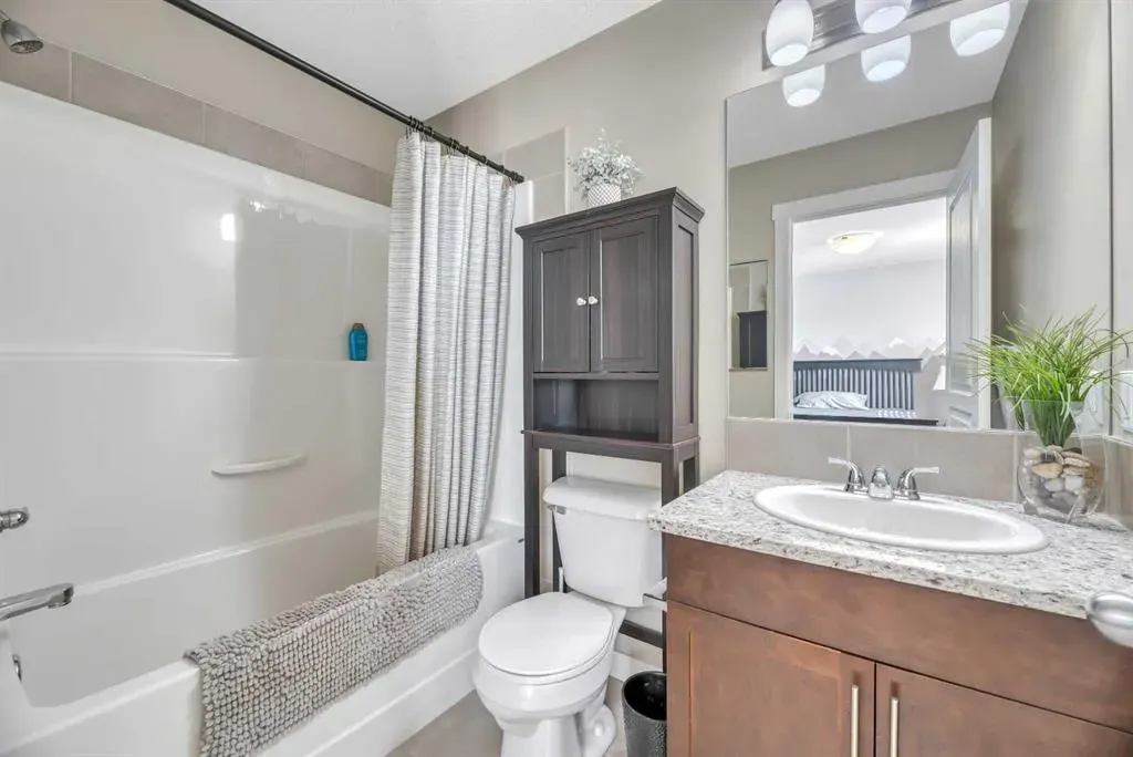 576 Mckenzie Towne Drive SE