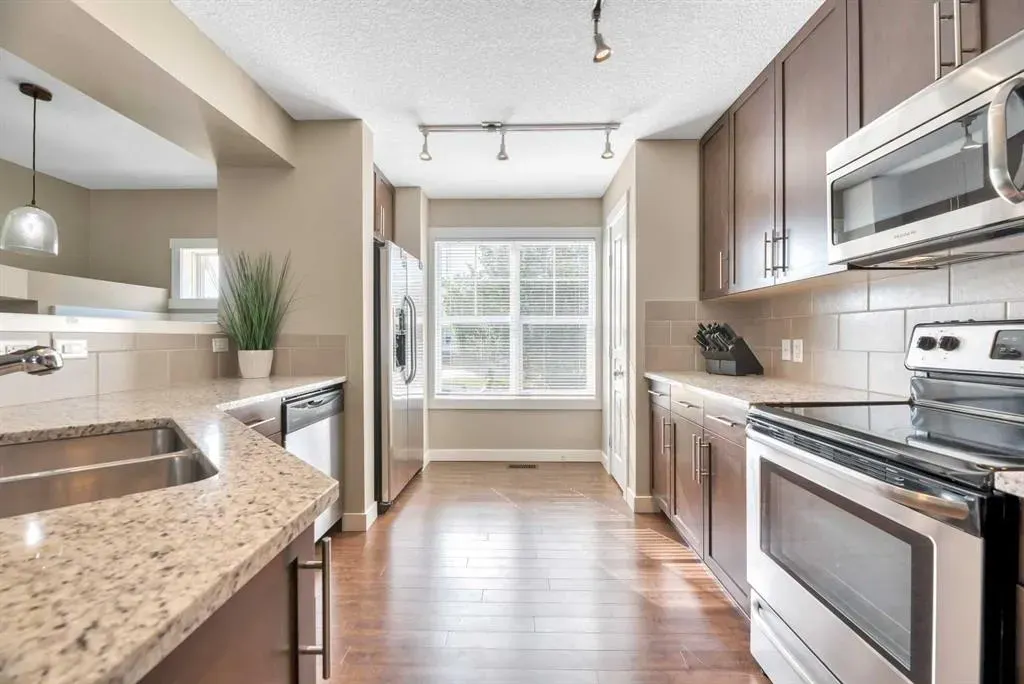 576 Mckenzie Towne Drive SE