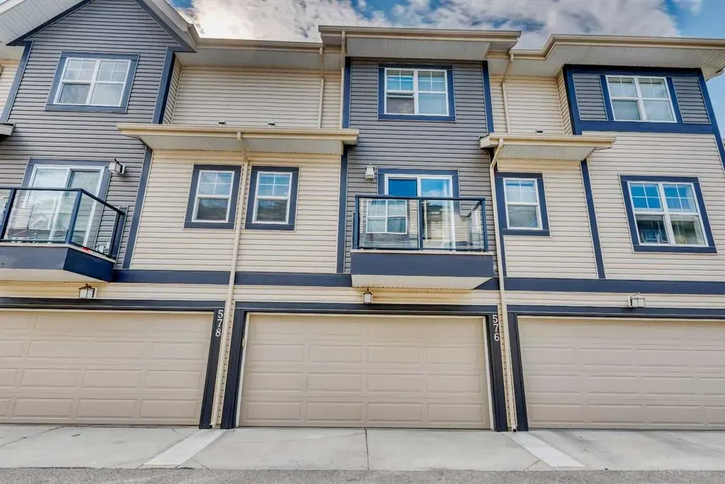 576 Mckenzie Towne Drive SE
