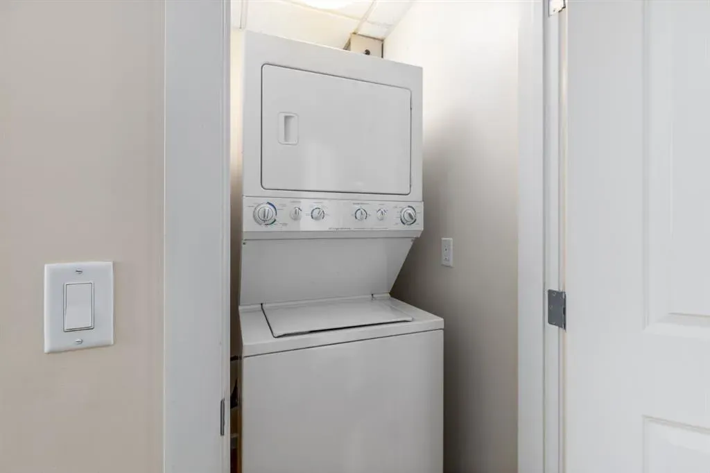 211 13 Avenue SE, #1403