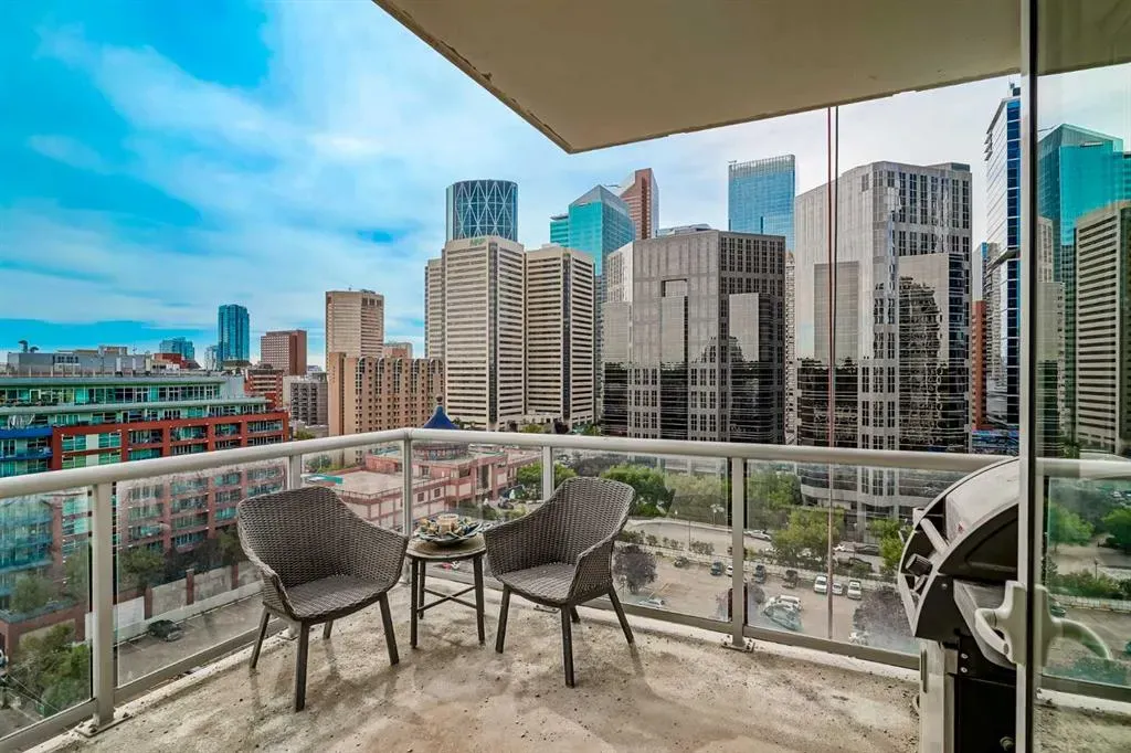 222 Riverfront Avenue SW, #1325