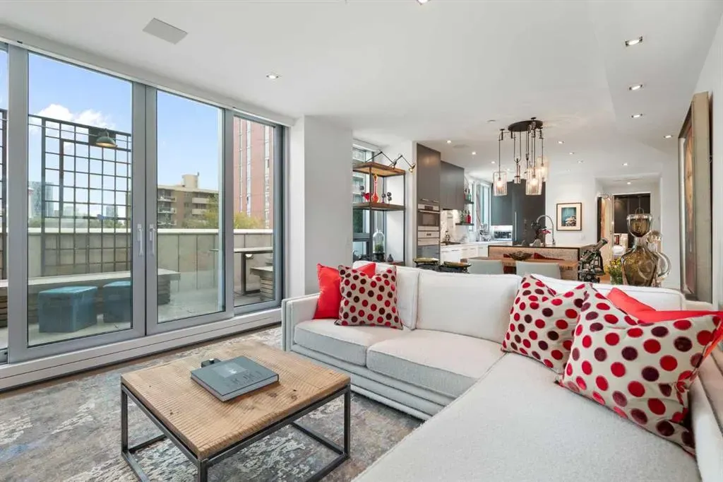 135 26 Avenue SW, #310