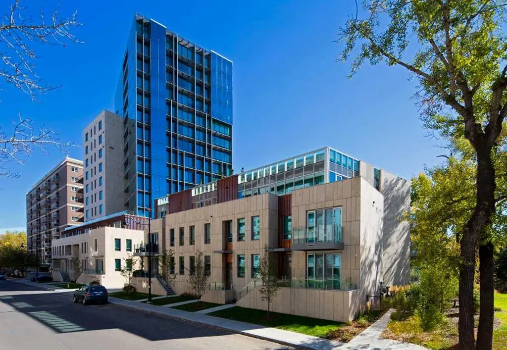 135 26 Avenue SW, #310