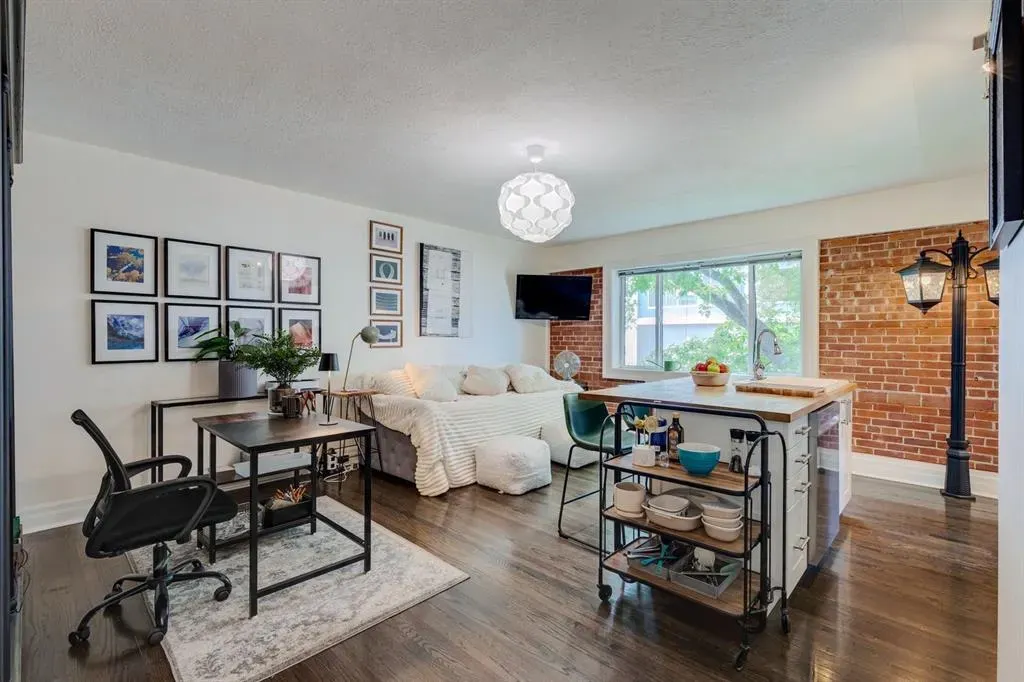 330 19 Avenue SW, #26