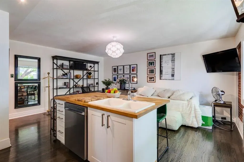 330 19 Avenue SW, #26