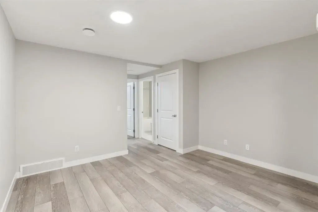 16 Alderwood Close SE