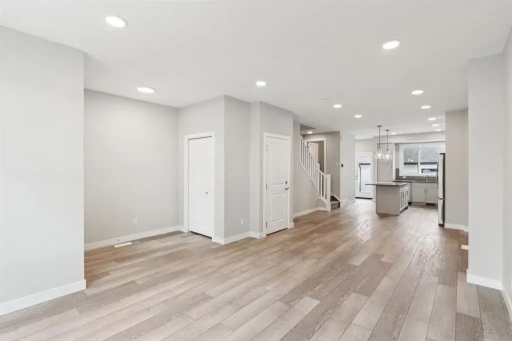 16 Alderwood Close SE