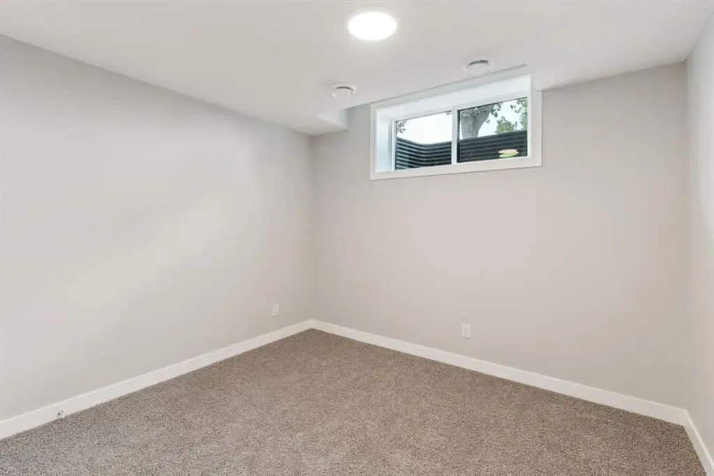 16 Alderwood Close SE