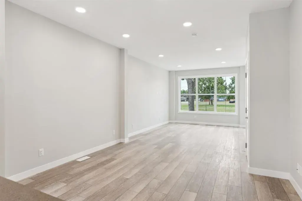 16 Alderwood Close SE