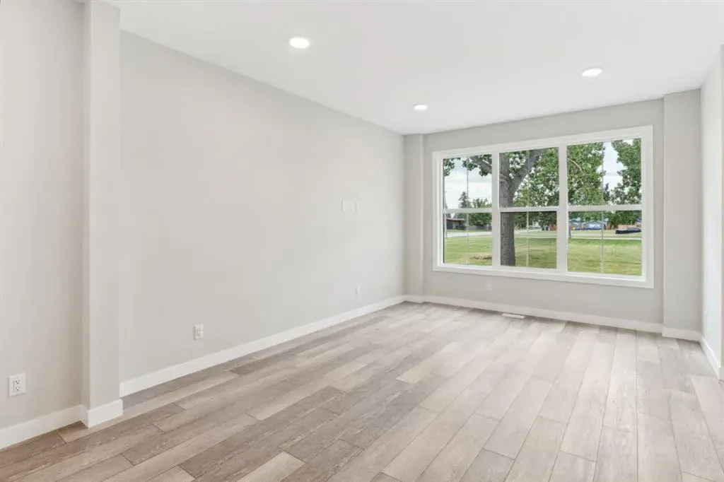 16 Alderwood Close SE