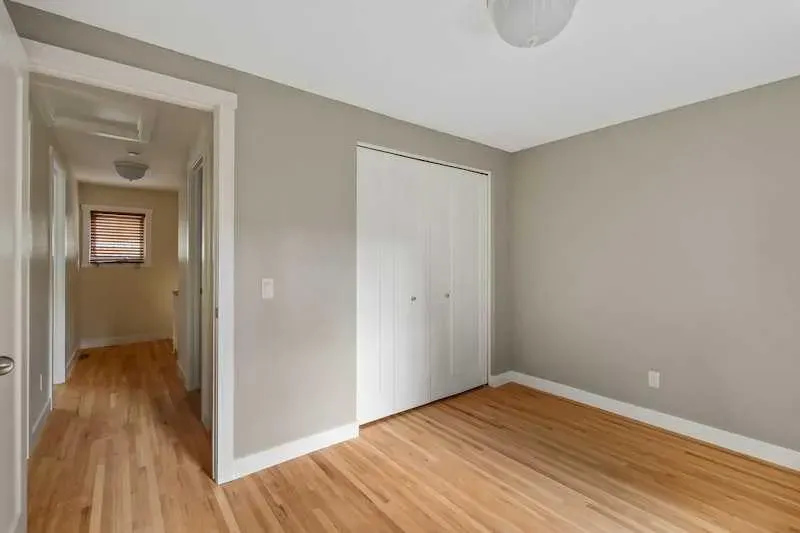 2815 Palliser Drive SW, #23