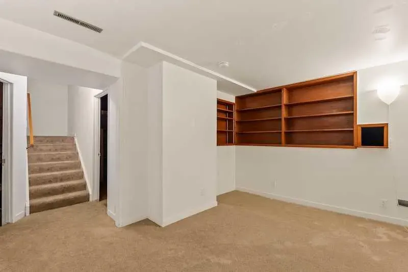 2815 Palliser Drive SW, #23