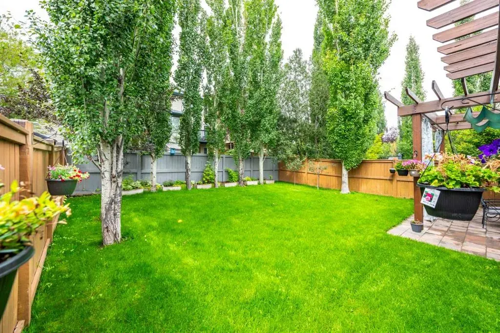 122 Tuscany Glen Place NW