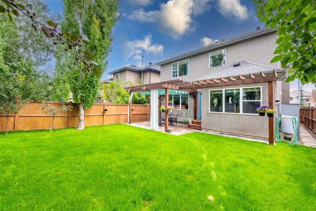 122 Tuscany Glen Place NW