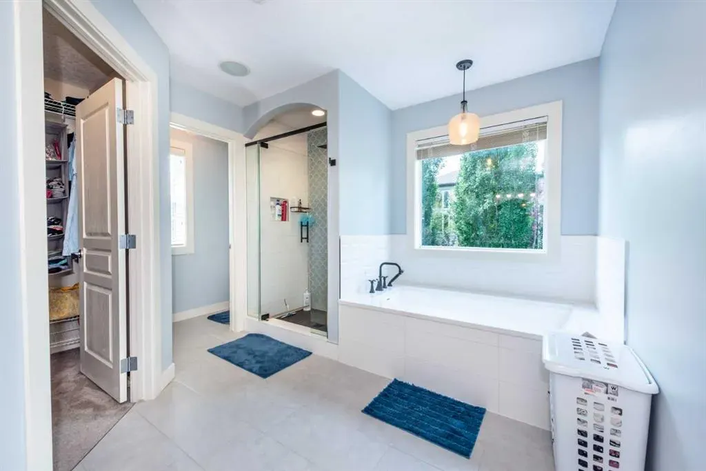 122 Tuscany Glen Place NW
