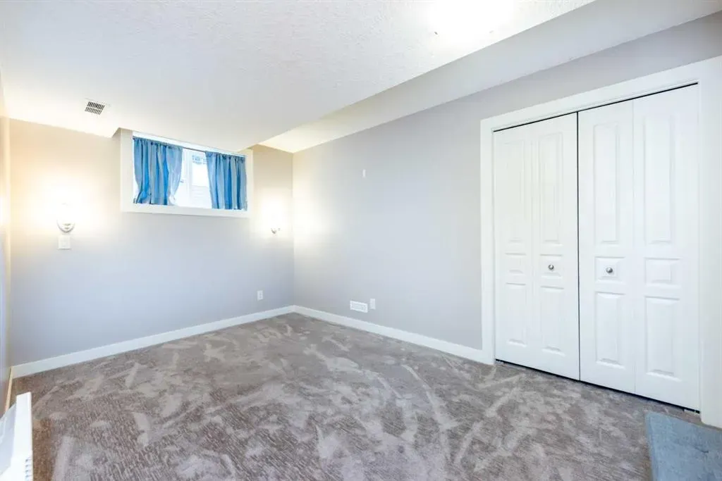 122 Tuscany Glen Place NW