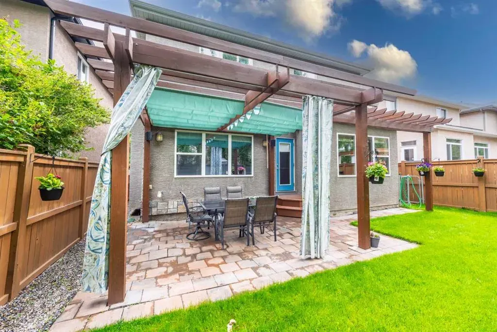 122 Tuscany Glen Place NW