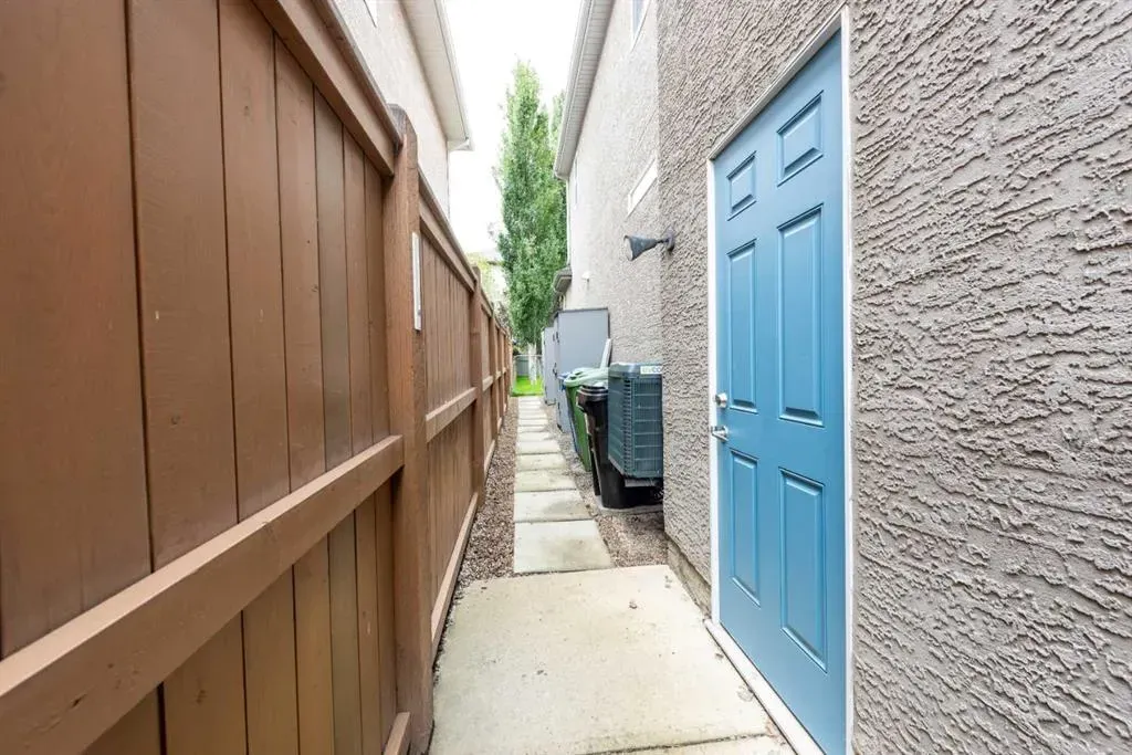 122 Tuscany Glen Place NW
