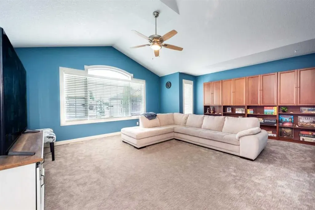 122 Tuscany Glen Place NW