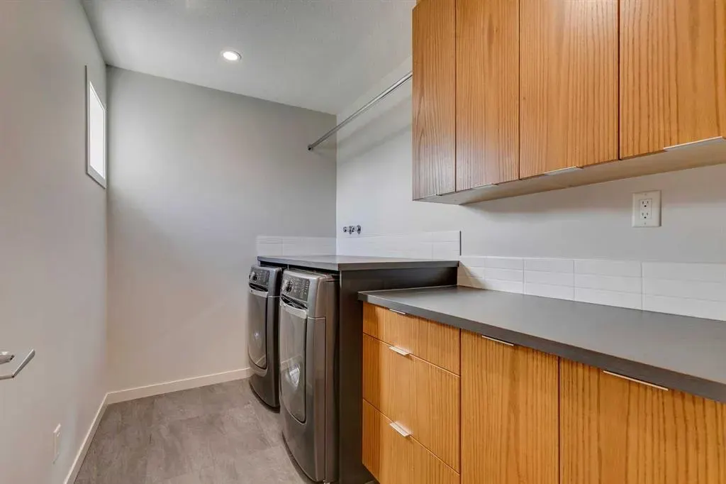 18 Marquis Cove SE