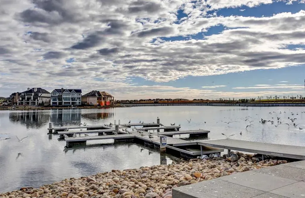 18 Marquis Cove SE