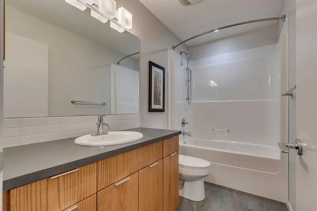 18 Marquis Cove SE