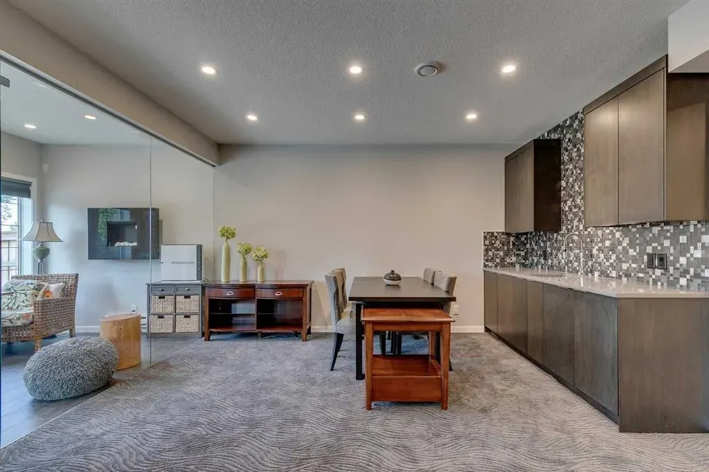 18 Marquis Cove SE