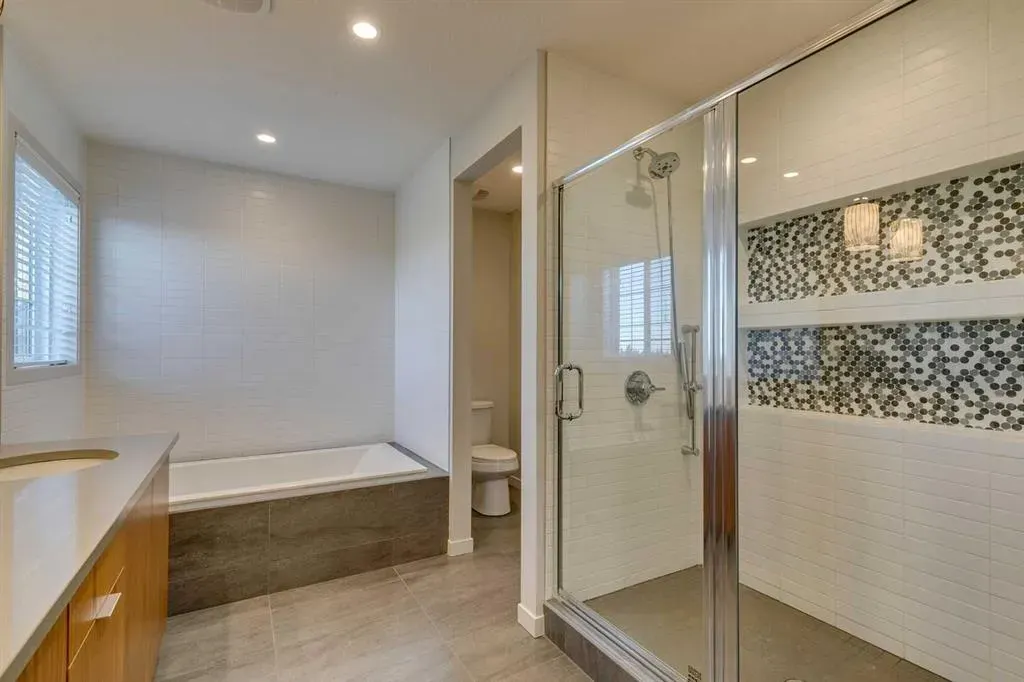 18 Marquis Cove SE