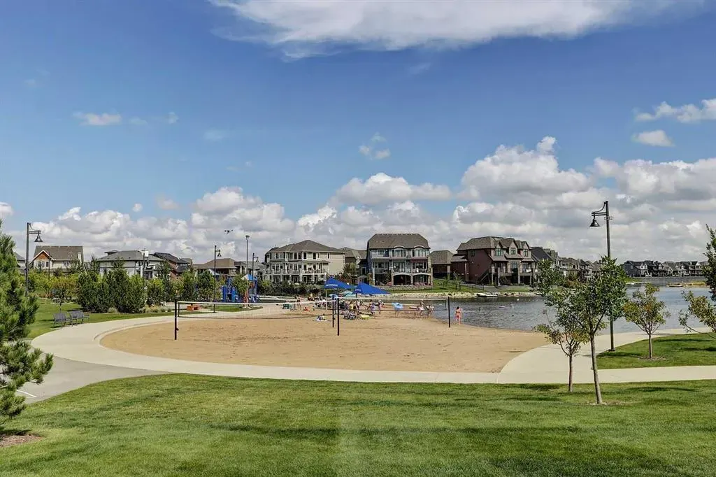 18 Marquis Cove SE
