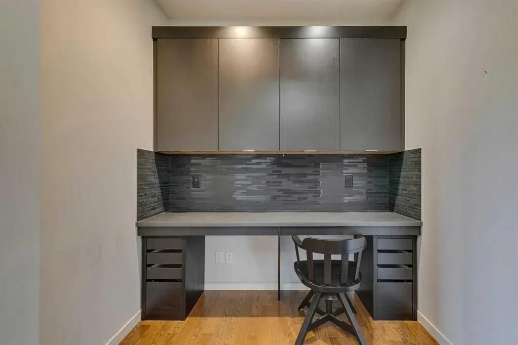 18 Marquis Cove SE