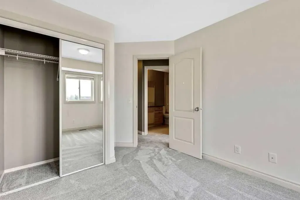 135 Strathcona Circle