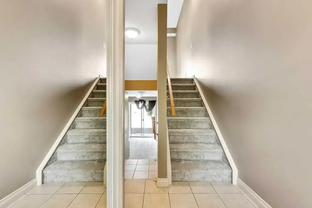 135 Strathcona Circle
